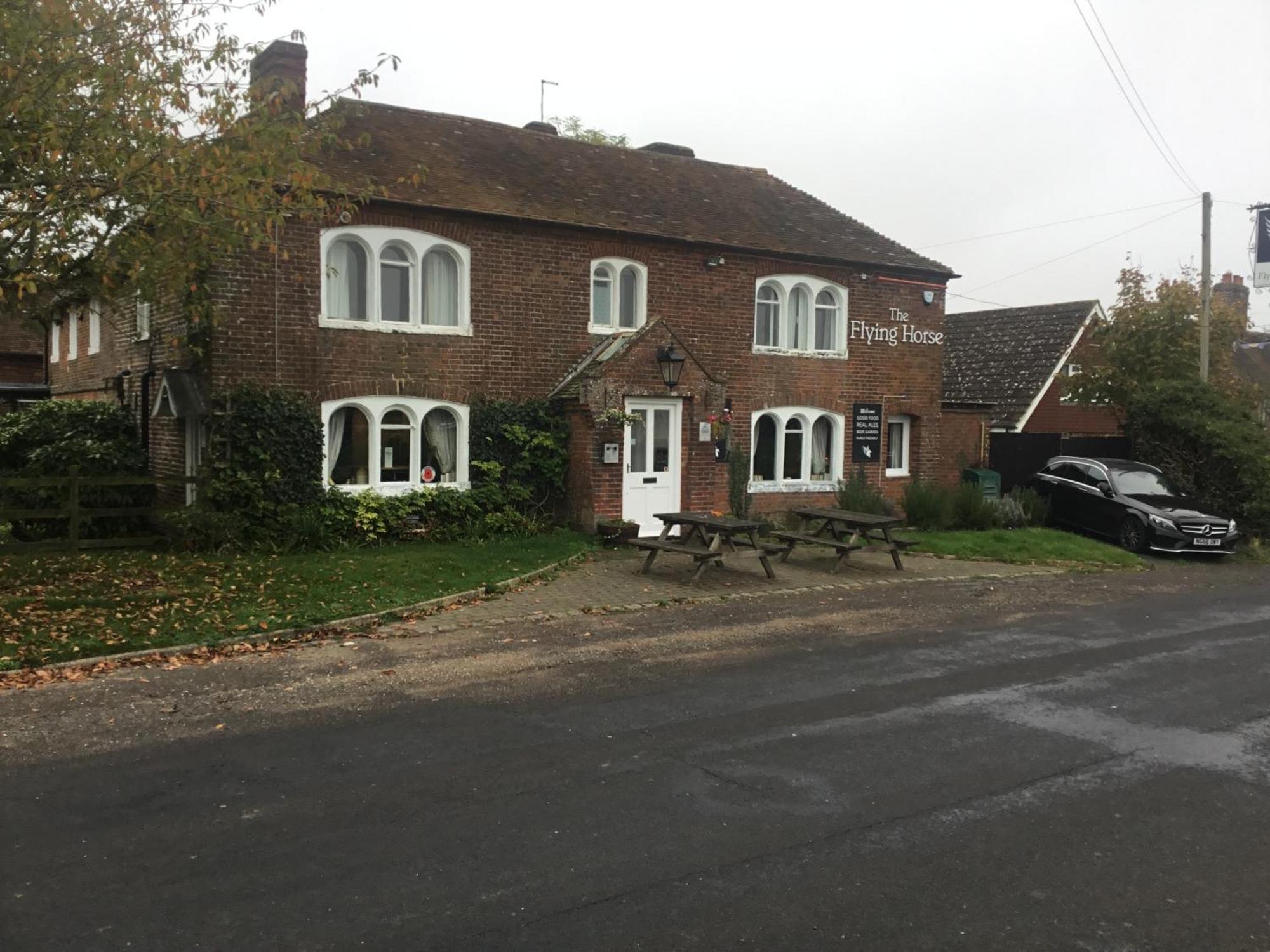 The Flying Horse Inn Boughton Aulph Eksteriør bilde